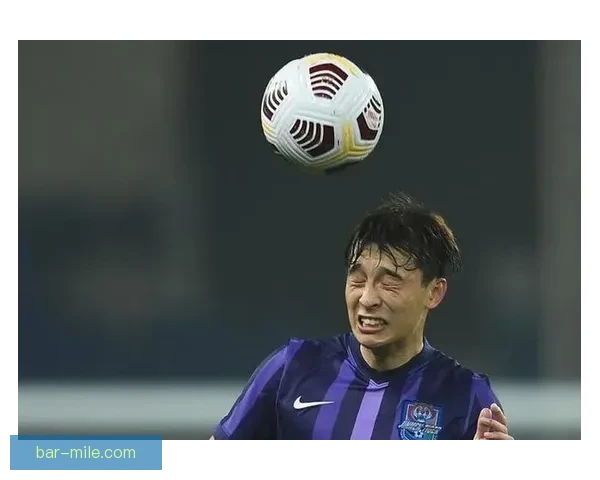 巴顿边路突破犀利撕开防线带动进攻节奏成为球队进攻利器关键先生